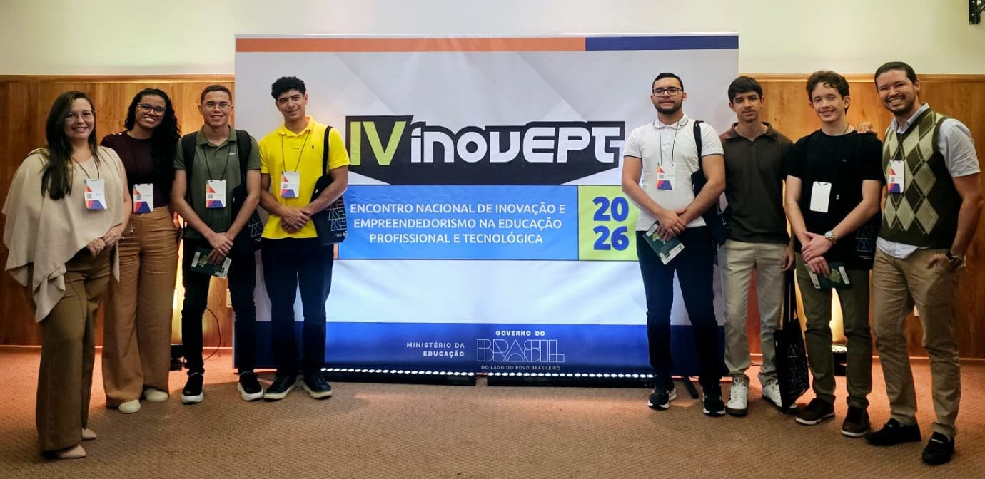 Equipe IFive e professores do Ifal presentes no InovEPT 2026