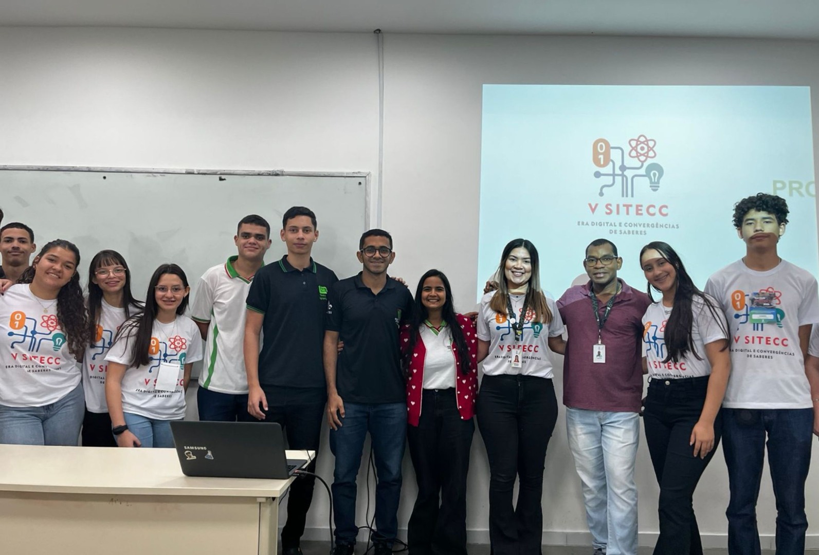 Comunidade acadêmica acompanhou palestras, oficinas e mostras sobre tecnologia, ciência e cultura