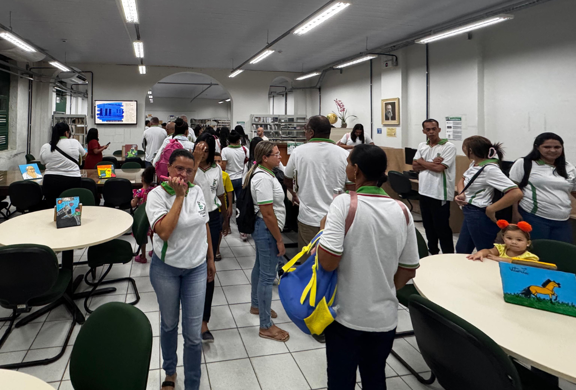 Exposição biblioteca