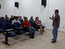 Mauricio Menezes em apresentação sobre Matriz Conif e Orçamento 2018 no Campus Satuba