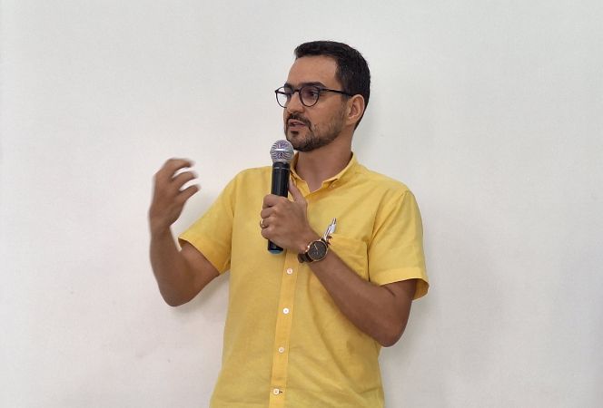 Prof. Ricardo Aguiar media discussões sobre oportunidades e desafios trazidos pela nova tecnologia