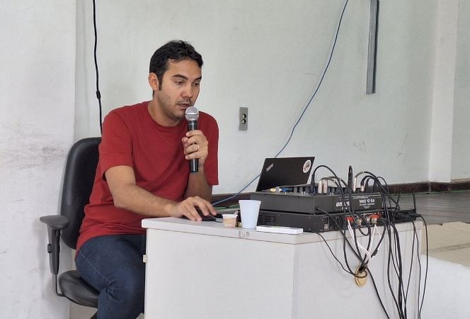 Prof. Valdemir Chaves ressalta que, mesmo com as IAs, ainda é fundamental dominar ferramentas tradicionais, como do Google Workspace