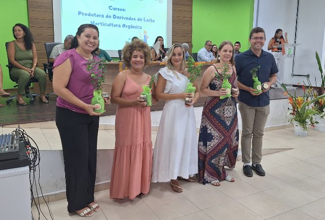 Homenagem aos professores dos cursos