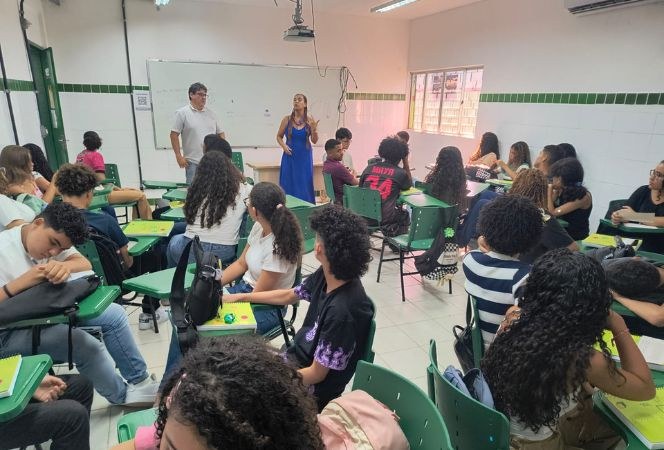 Servidores da Assistência Estudantil (assistentes sociais, psicólogos, profissionais da saúde) promoveram dinâmicas com os calouros na parte da tarde Servidores da Assistência Estudantil (assistentes sociais, psicólogos, profissionais da saúde) promoveram dinâmicas com os calouros na parte da tarde