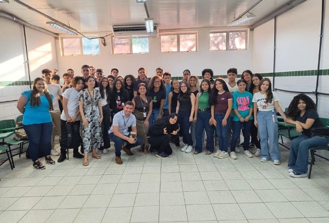 Servidores da Assistência Estudantil (assistentes sociais, psicólogos, profissionais da saúde) promoveram dinâmicas com os calouros na parte da tarde Servidores da Assistência Estudantil (assistentes sociais, psicólogos, profissionais da saúde) promoveram dinâmicas com os calouros na parte da tarde