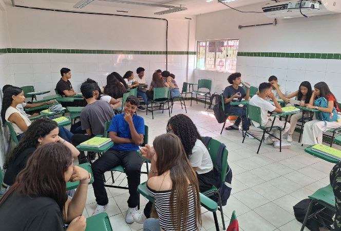 Servidores da Assistência Estudantil (assistentes sociais, psicólogos, profissionais da saúde) promoveram dinâmicas com os calouros na parte da tarde Servidores da Assistência Estudantil (assistentes sociais, psicólogos, profissionais da saúde) promoveram dinâmicas com os calouros na parte da tarde