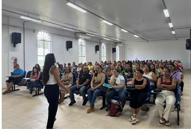 Reunião de pais, maes e responsaveis