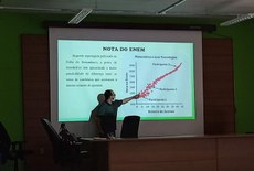 Professor Adriano Araújo explica detalhes sobre a formulação da nota do Enem