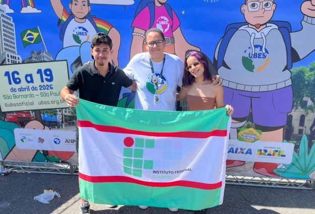 Alunos do grêmio estudantil Zumbi dos Palmares participam de Congresso Nacional da Ubes
