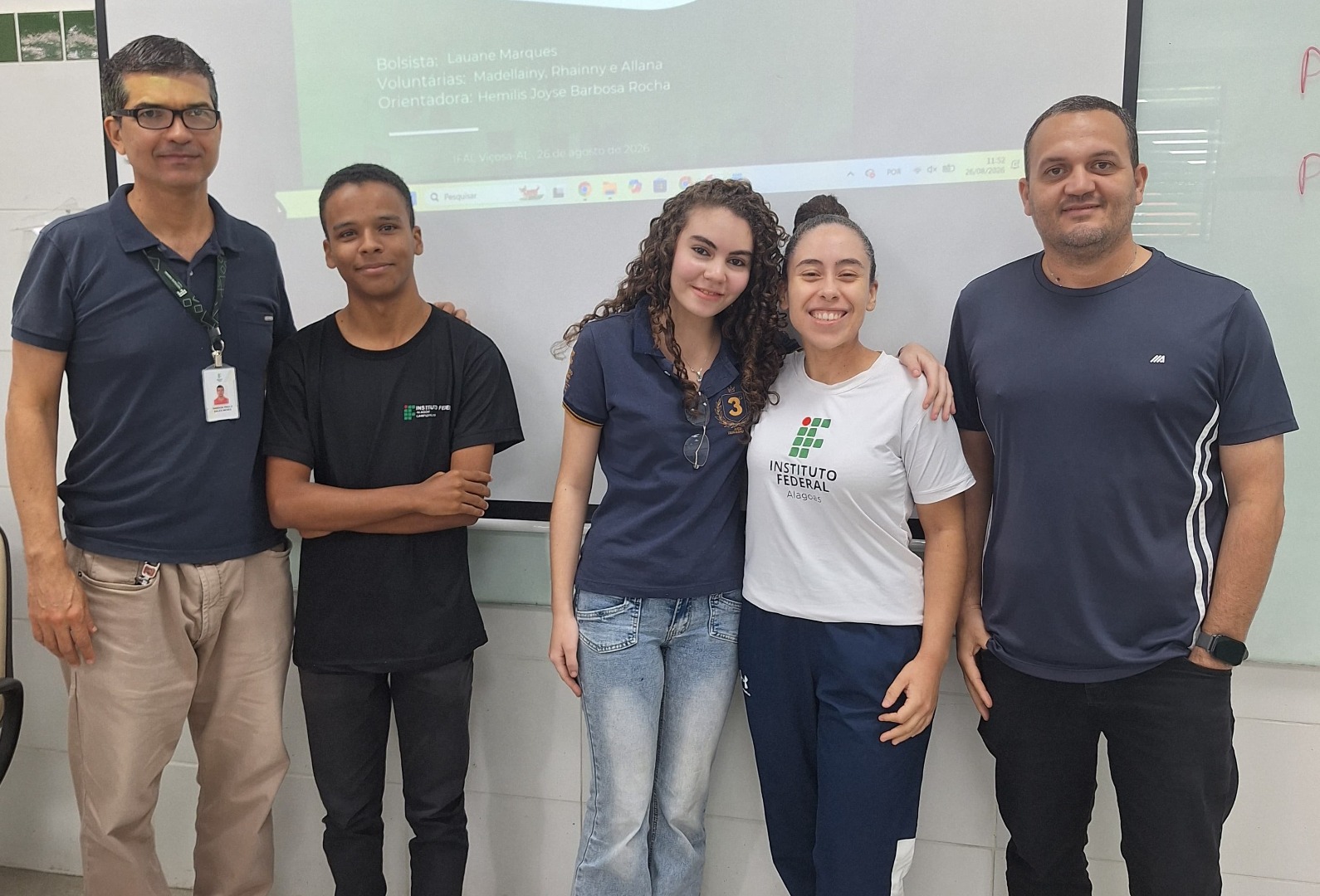 Além de orientadores, atividade contou com os discentes Dayvison Rafael Conceição, Lucas Henrique Borges e Lauane da Silva.jpg