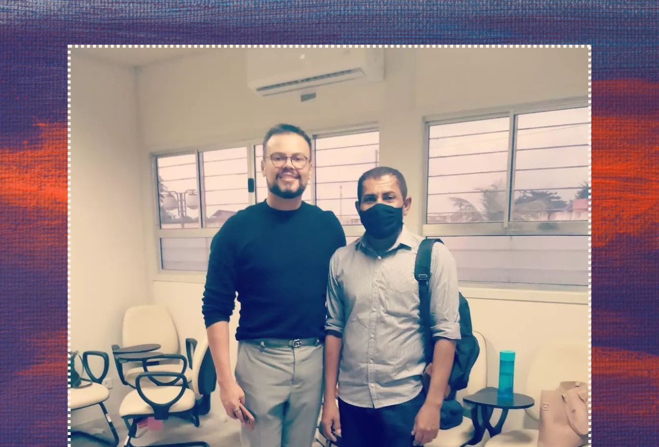 O professor e orientador Ricardo Jorge e o egresso Jeorge Venâncio 