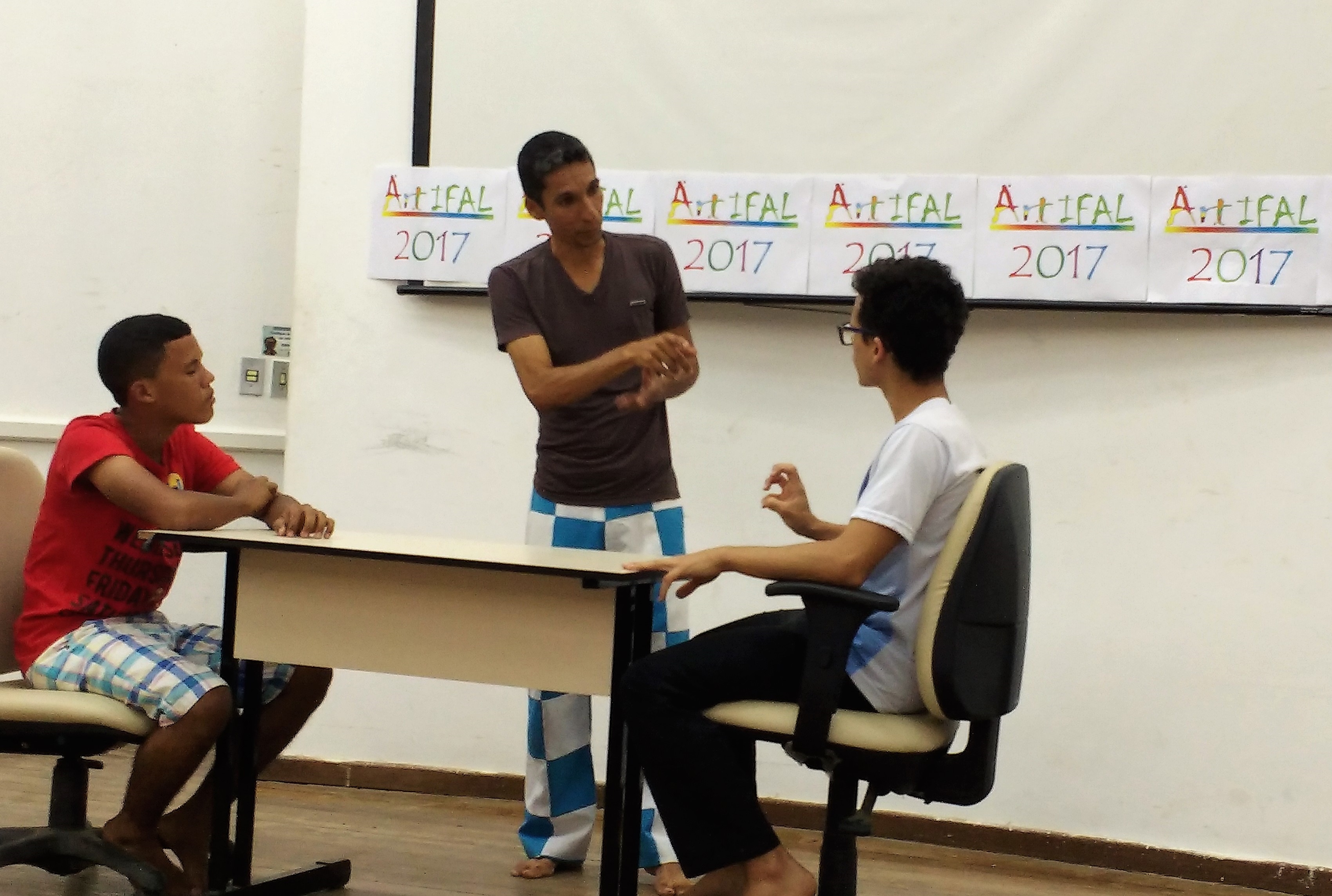 <built-in function id>