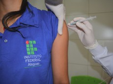 Vacinação contra a gripe no Campus Penedo
