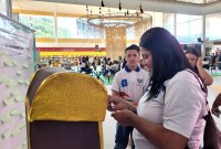 Baú de leitura faz sucesso na Bienal