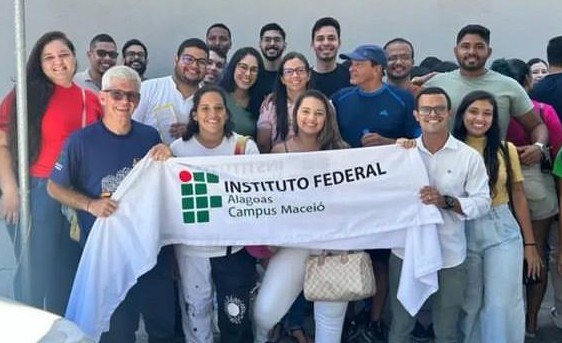 Alunos das engenharias foram acompanhados por professores do Ifal no momento de realização do Enade.jpeg