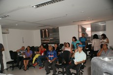 Servidores-aposentados assistem à primeira sessão de filmes do projeto da CAP/DGP