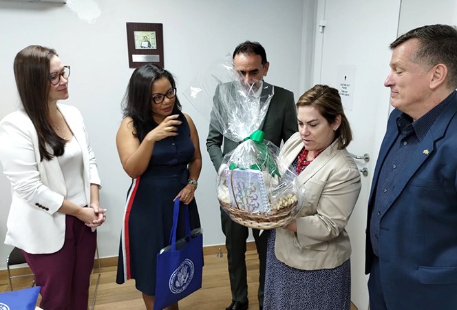 Comitiva do Ifal é recebida no Consulado dos Estados Unidos, em Recife