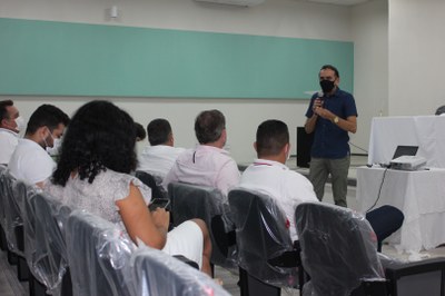 Reitor Carlos Guedes apresenta vídeo institucional e a realidade do Ifal