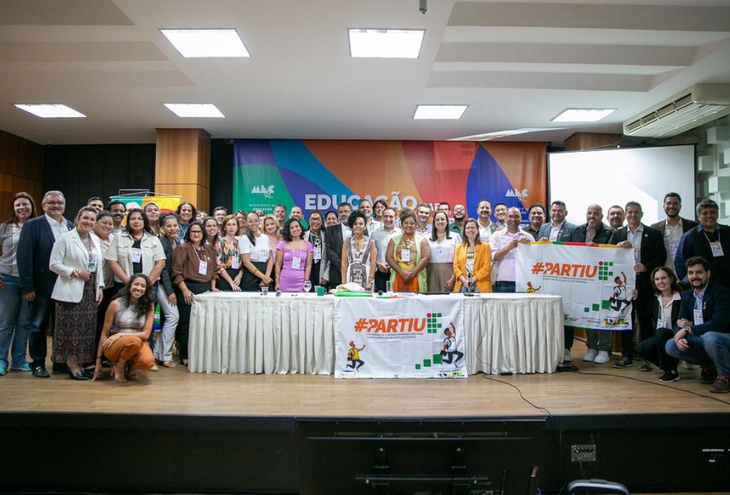 A reunião contou com a presença dos coordenadores regionais e institucionais do Partiu IF e teve a participação do reitor do Ifal, Carlos Guedes.jpeg