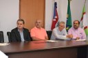 Reitor Sérgio Teixeira ao lado de Ricardo Aguiar e Carlsson Lamenha e Zoroastro Neto