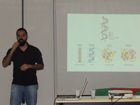 O analista de Sistemas da Uncisal, Ziraldo Cardoso apresentou o mundo da Bioinformática.JPG