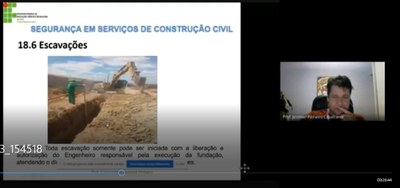 Professor Jesimiel Pinheiro apresenta conteúdo em aula virtual