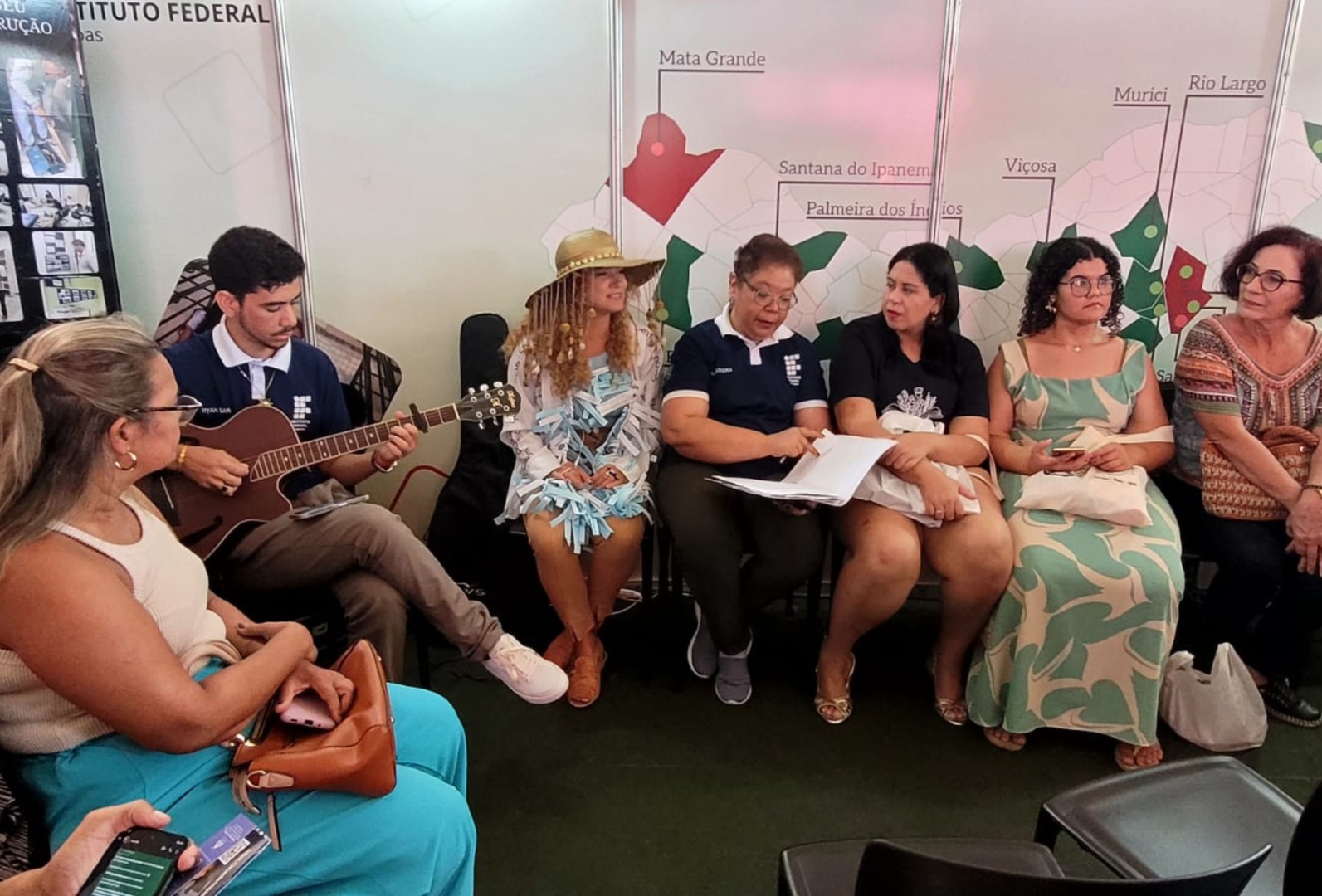 Sarau itinerante na Bienal Internacional do Livro