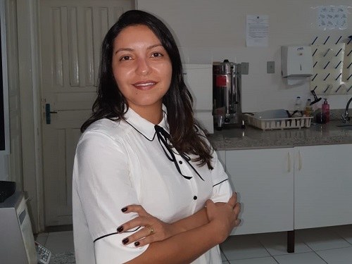Táscya Morganna coordenou uma pesquisa que envolveu professora Maria Aparecida de Melo, além das estudantes Libiana Mayara Oliveira e Thaísa Timóteo.jpeg