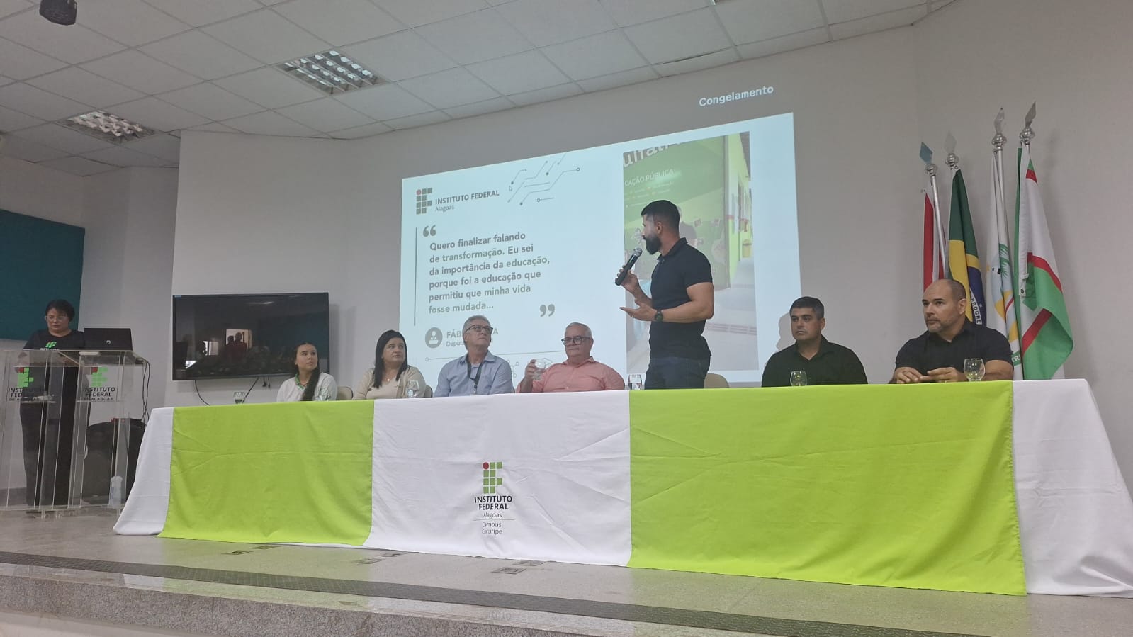 Emenda do deputado federal Fábio Costa trouxe quatro laboratórios, acervo bibliográfico e outros equipamentos
