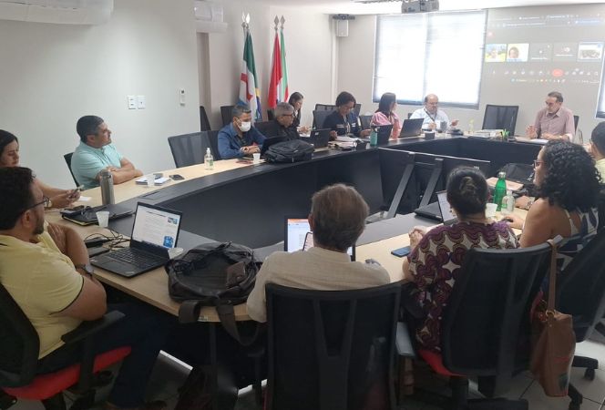 lei_cel_escola_CD (1).jpg