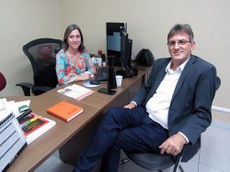 Procuradora Adir de Abreu e pró-reitor Altemir Secco discutiram parceria para capacitação de jovens