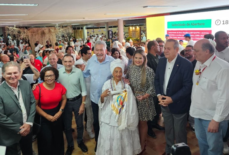 abertura bienal (1).jpg