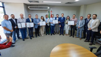 Representantes de IES alagoanas e do Governo de Alagoas em Assinatura de protocolo de cooperaçãocom universidade poruguesa.jpg Representantes de IES alagoanas e do Governo de Alagoas em Assinatura de protocolo de cooperaçãocom universidade poruguesa.jpg