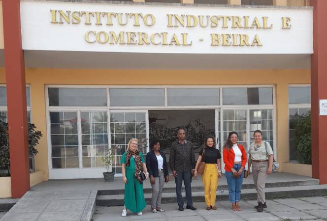 Visita ao Instituto Industrial e Comercial de Beira