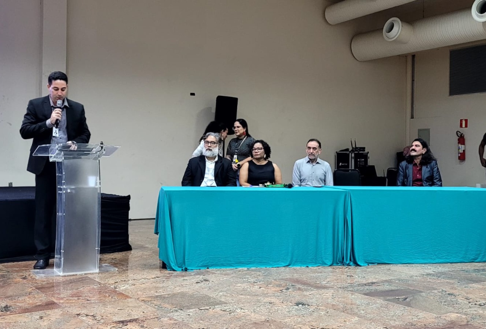 Eugênio Bastos diz que edital mostra diversidade da produção acadêmica institucional