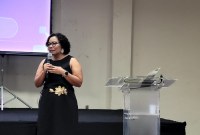 Eunice Palmeira ressalta a satisfação em lançar as obras durante esta Bienal