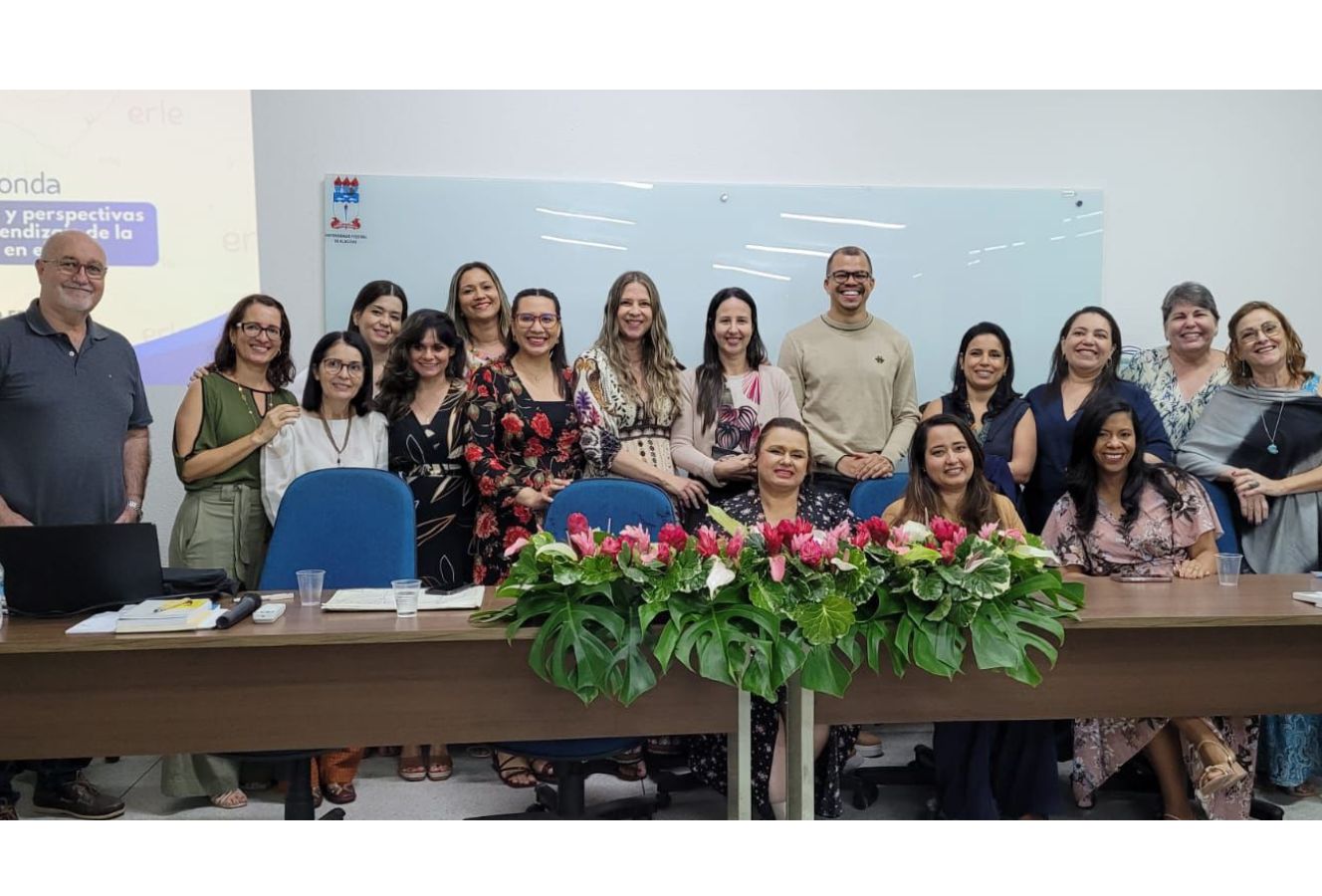 Professores de espanhol do Ifal em evento na Ufal