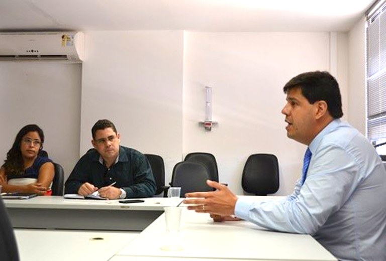 Fábio Cavalcante em reunião no Ifal, no ano de 2016