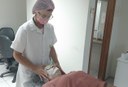 Limpeza de pele e massagem facial, realizadas pela enfermeira Karine Oliveira.jpeg