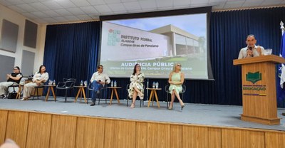 Reitor Carlos Guedes apontou importância da participação da comunidade para pensar a oferta de cursos que atendam às demandas locais.jpeg Reitor Carlos Guedes apontou importância da participação da comunidade para pensar a oferta de cursos que atendam às demandas locais.jpeg