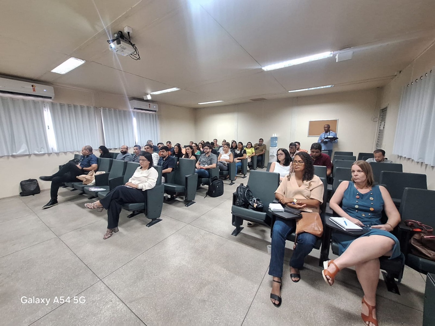 Ifal realiza reunião de planejamento para implantação da alimentação escolar