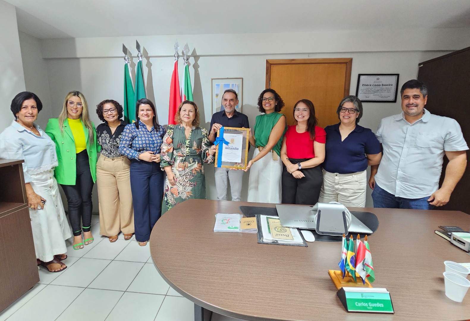 Ifal recebe prêmio de reconhecimento entregue pela secretária da Cidadania e da Pessoa com Deficiência (Secdef), do Estado de Alagoas.jpg