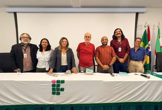 Ifal relança livros publicados na Bienal em Marechal Deodoro