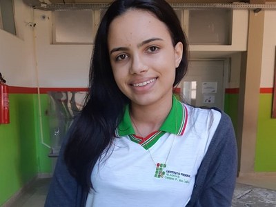 Medalhista de bronze, do Campus Palmeira dos Índios, Annaliz de Araújo Carnaúba vem se ´preparando para a OBMEP há três anos.jpeg