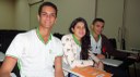 Estudantes do curso de informática do Ifal Arapiraca, Sinésio Rodrigues (à esquerda), Riquele Gama e Guilherme Silva, participam do Torneio Robocode.
