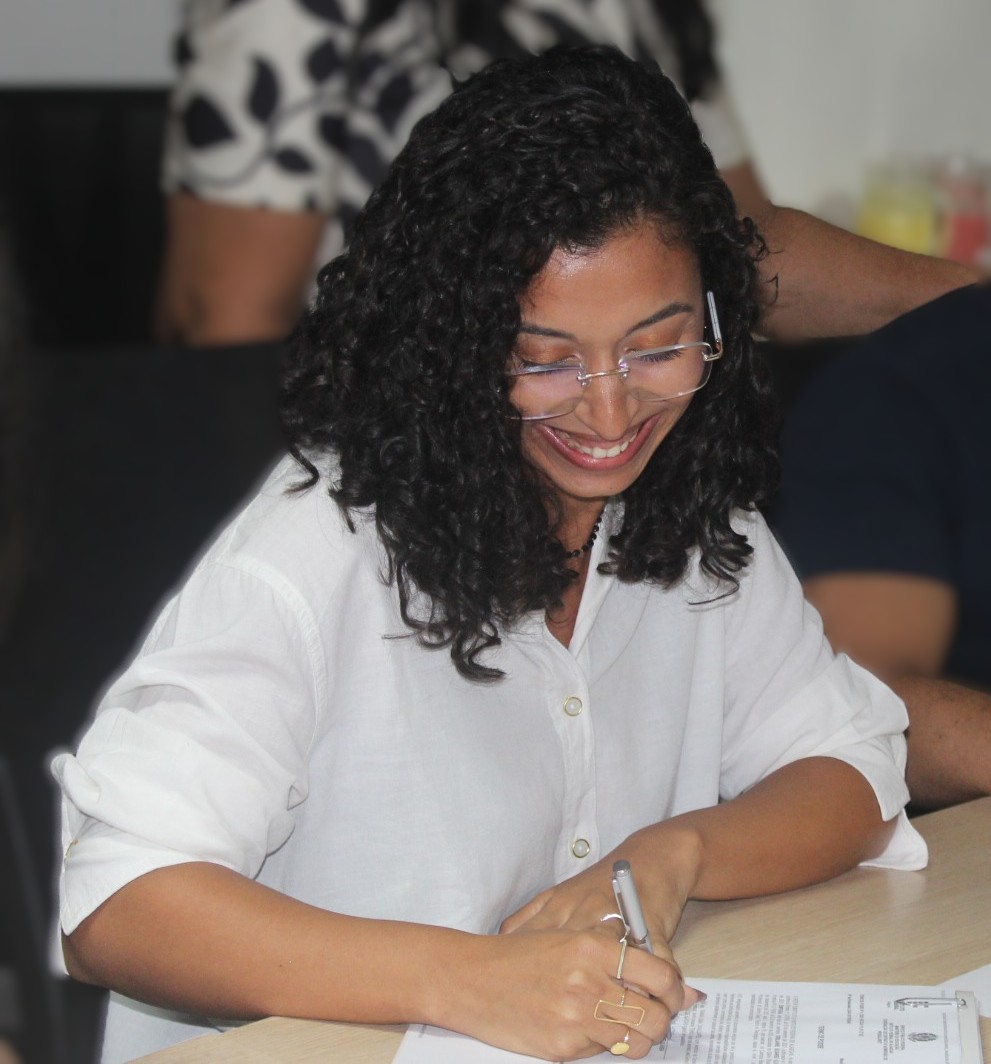 Crislaine vai atuar como professora em Batalha