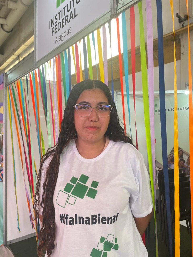 Aluna de Gestão de Turismo, Nathálya Leonardo busca ampliar rede de contatos.jpeg