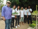 Danilo Cerqueira durante a entrega de mudas de hortaliças para pequenos produtores da cidade de Piranhas (AL).