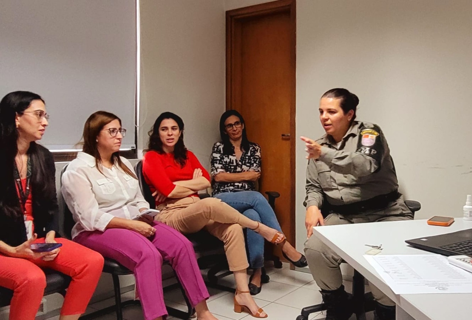 Rafaela Ambrósio durante palestra