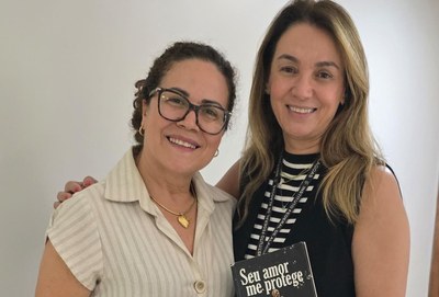 Edileuza Ferraz e Edglei Vergetti após encontro do clube do livro